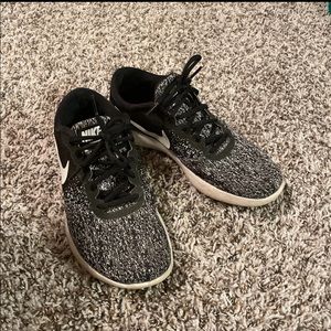 Nike tennis shoes